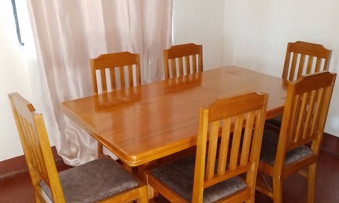 Boma la Ngombe House | WELCOME AND STAY AT EWASO MAASAI HOMESTAY
