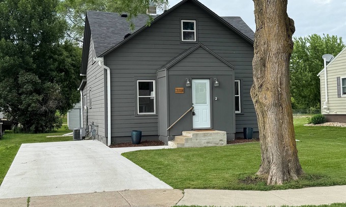 Madison House | Welcome DSU, Aviation Students & Madison Families! Cute, Clean & Well Stocked!