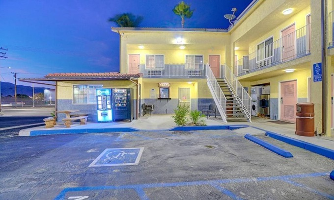 Colton Hotel | Welcome Inn