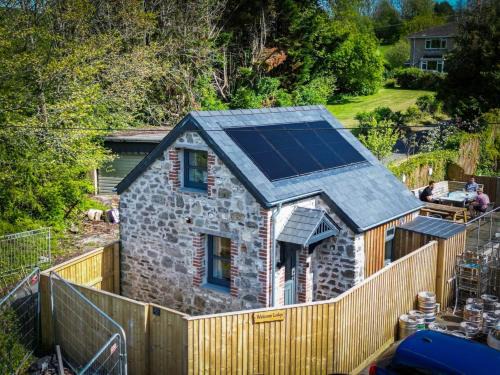 Crynant House | Welcome Lodge - 1 Bedroom Cottage - Llanrhidian