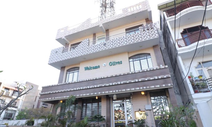 Meerut Bed & Breakfast | Welcome Olives
