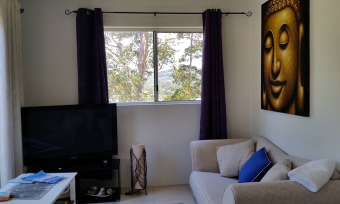 Alexandra Headland Apartment | Welcome to a Tranquil & Private Space~Self-Contained Oasis with Modern Comfortsn
