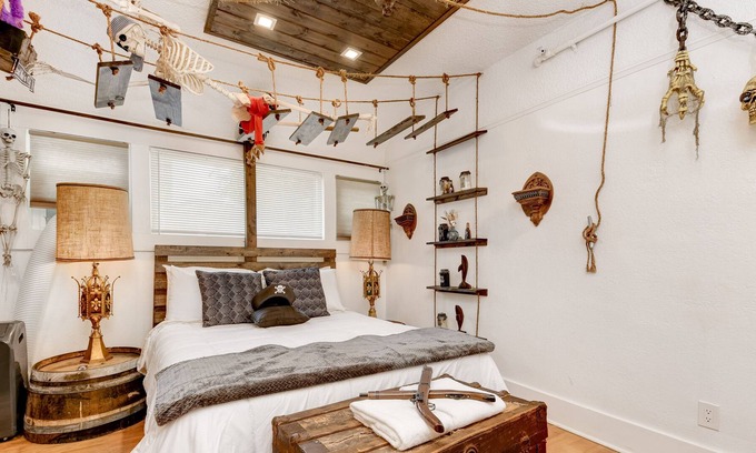 Cortez Hill Apartment | WELCOME TO ALL ABOARD ~ SD Captain JACK SPARROW!