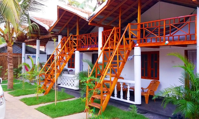 Pottuvil Division 2 House | Welcome to Beach Wave Hotel