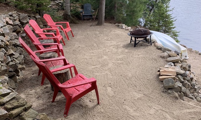 Highlands East Cottage | WELCOME to beautiful Sunset Point waterfront cottage!