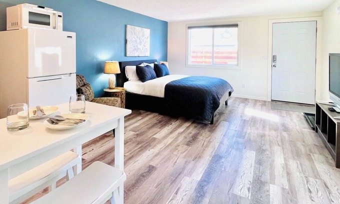 Rose Park Apartment | Welcome to Big Sky 2 - Adorable Midtown Studio