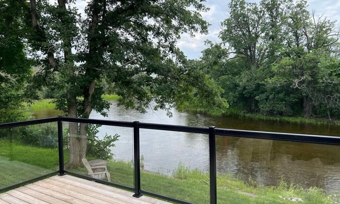 Mississippi Mills Cottage | Welcome to Blueberry Cottage, a peaceful Oasis