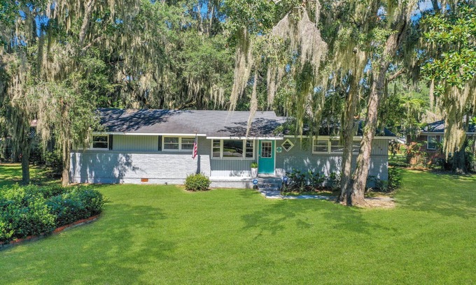 Port Royal House | Welcome to Camellia's place, Family friendly