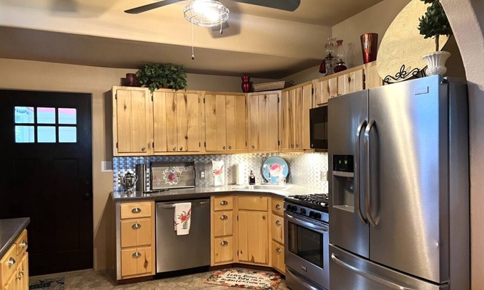 Cortez House | Welcome to “Casa De Serenity” Beautifully updated, fully furnished 3 bdrm 2 bath