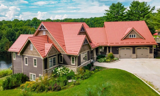 Bracebridge House | Welcome to Dragonfly Hill.