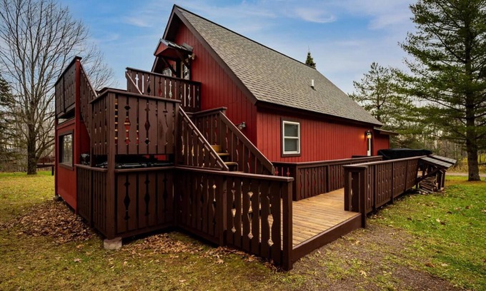 Bessemer House | Welcome to Hillside Haus: Your Cozy Trailside Retreat!