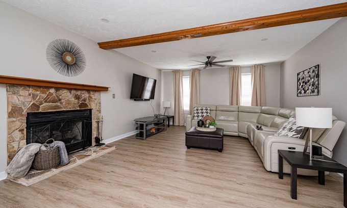 Charles City House | Welcome to King George Manor your family-friendly getaway!