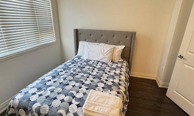 Clarington House | Welcome to lake breeze water view.nWake up to breathe taking lake view.