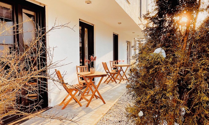 Feldafing Apartment | Welcome to Lake Starnberg!