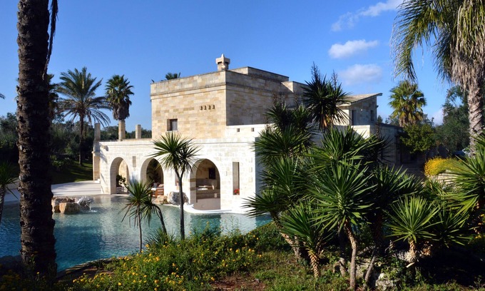 Sanarica Villa | "Welcome to Masseria Quadrelli: an oasis of elegance in the heart of Salento"