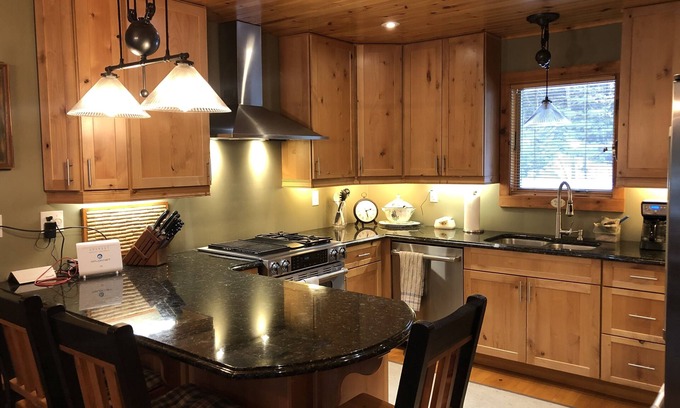 Utterson Cottage | Welcome to Muskoka Sol, your all-day sun vacation in the heart of Muskoka!