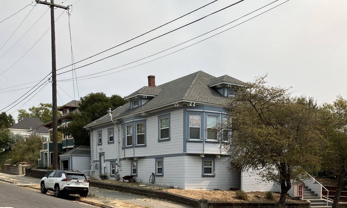 Petaluma House | Welcome to Nana's House Entire 3 bdrm 1.5 bath