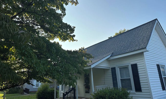 Kershaw House | Welcome to Nana's Strawberry Fields Retreat: 5 miles from Carolina Motorsports!