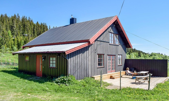 Nordre Land House | Welcome to North Torpa and this beautiful vacation home.