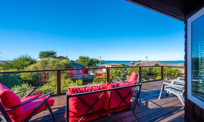 Park Hill House | Welcome to 'Ocean Oasis' Located on Park Hill in Cambria!