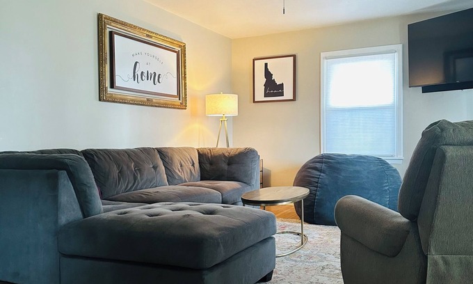 Mountain Home House | Welcome to our centrally located, Mountain IdaHome