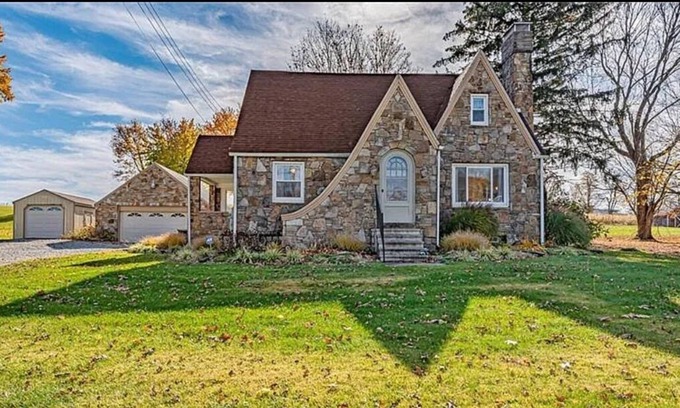 Jones Mills Cottage | Welcome to our Cottage in the Laurel Highlands!