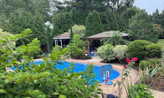 Annandale House | Welcome to Our Cozy Oasis!