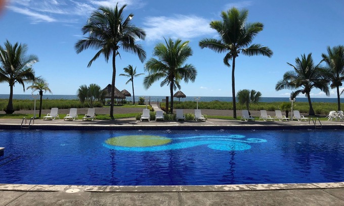 Palo Grande Condo | WELCOME TO PARADISE! 3 NIGHT SPECIAL $399, SLEEPS 6!