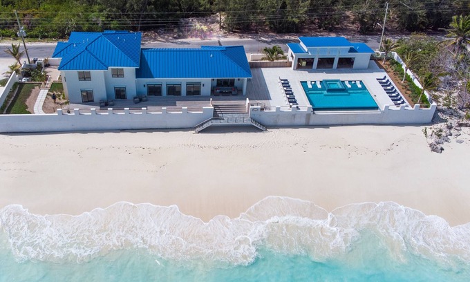 Tar Bay House | Welcome To Sandy Bum Relax In Luxury On Tar Bay Beach (5 Bedroom Listing)
