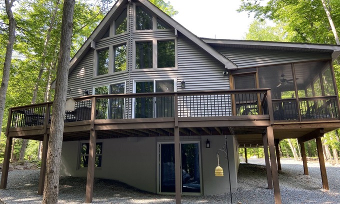 Lake Ariel House | Welcome to Serenity Woods
