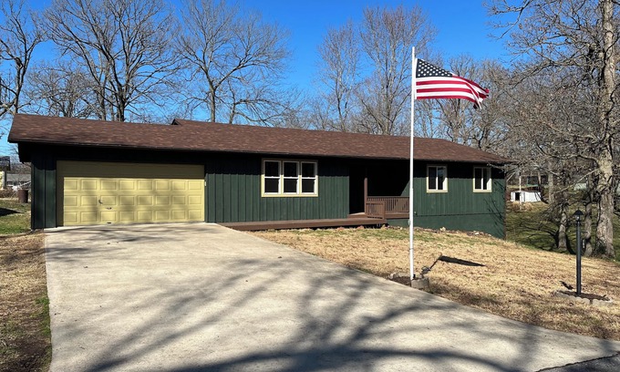 Cassville House | Welcome to Sherwood Forest