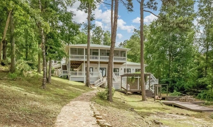 Arley House | Welcome to “Smith Lake Retreat”- Gentle Slope to Water- Swim Platform-Fire Pit