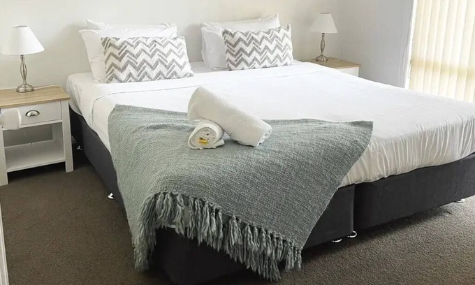 East Wagga Wagga Apartment | Welcome to 'Suburban Bliss: Elegant Villa 1' – Your Serene Retreat