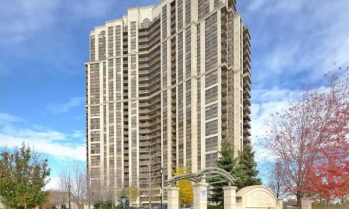 Humberwood House | Welcome to the 29th floor of The Mansions of Humberwood.