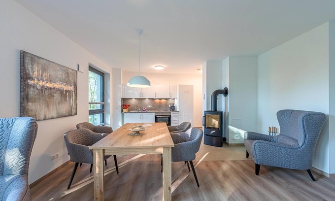 Krakow am See Apartment | Welcome to the 5-star Mantra Oasis vacation apartment directly on Lake Krakow.