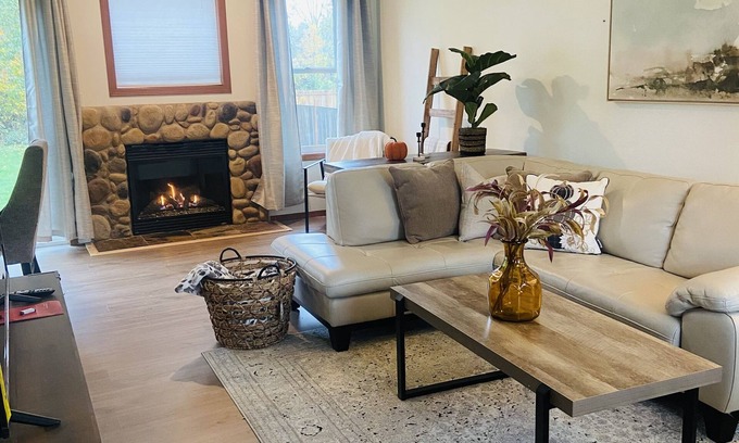Fort Lewis House | Welcome to the beautiful Mt. Rainier house