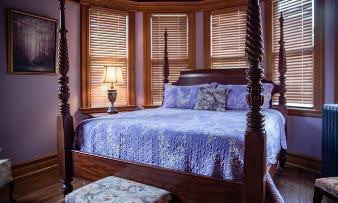 Sutton Bed & Breakfast | Welcome to the historic Elk River Hotel & Cafe! Located riverfront on the beautiful Elk River, and just 2 miles from I-79, you are moments away from all that the Sutton area has to offer. Guest in town to enjoy the gorgeous outdoor scenery and recrea