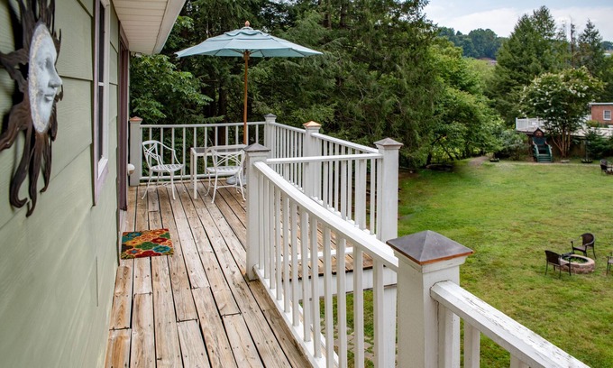 Sutton Bed & Breakfast | Welcome to the historic Elk River Hotel & Cafe! Located riverfront on the beautiful Elk River, and just 2 miles from I-79, you are moments away from all that the Sutton area has to offer. Guest in town to enjoy the gorgeous outdoor scenery and recrea