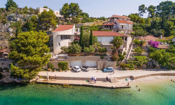 Bobovisca House | Welcome to this vacation paradise on the island of Brac.