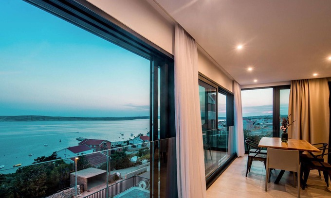 Vidalici Apartment | Welcome to this modern and luxurious vacation apartment on the island of Pag.