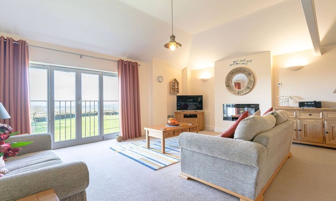 Edmonton Apartment | 🌿 Welcome to Tylney Retreat – Your Breathtaking Cornish Hideaway 🌿