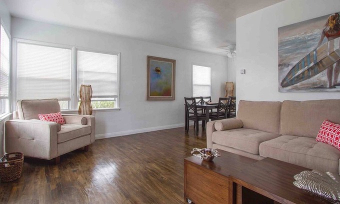 Venice Apartment | Welcome to Venice Beach! Steps from Abbot Kinney!