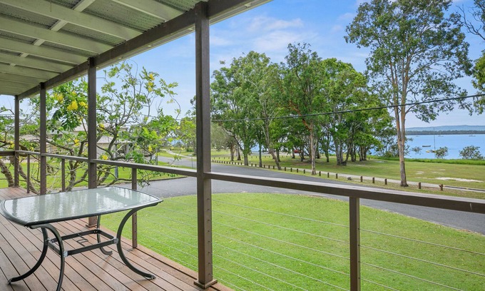 Tin Can Bay House | Welcome to Waterfront Views