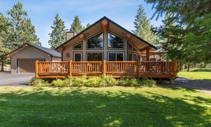 Rexford House | Welcome to Whiskey Weekend Haus
