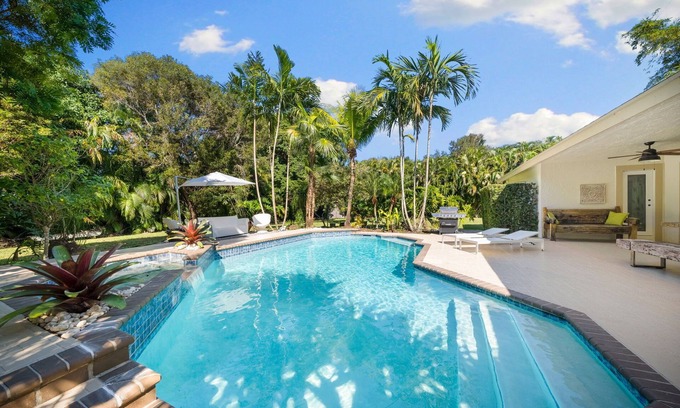Southwest Ranches House | WELCOME TO YOUR PRIVATE OASIS, FULLY GATED ABD PRIVATE PROPERTY, HEATED POOL.