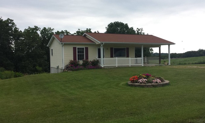 Sullivan House | Welcomes Guest To Relax And Enjoy The Best Of Rural Life.