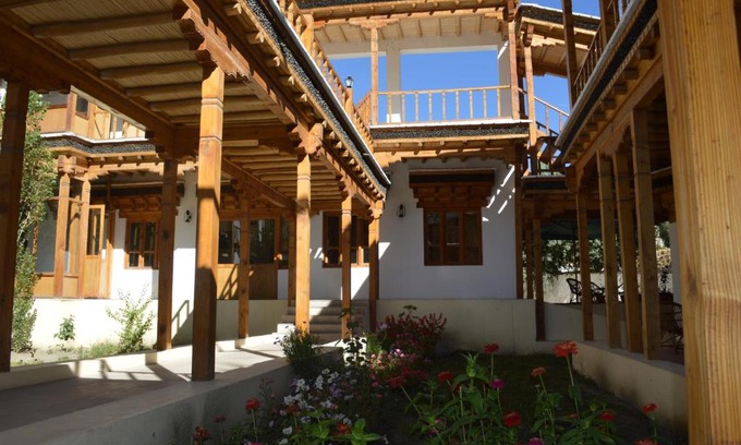 Leh Hotel | WelcomHeritage Lha-ri-sa Resort