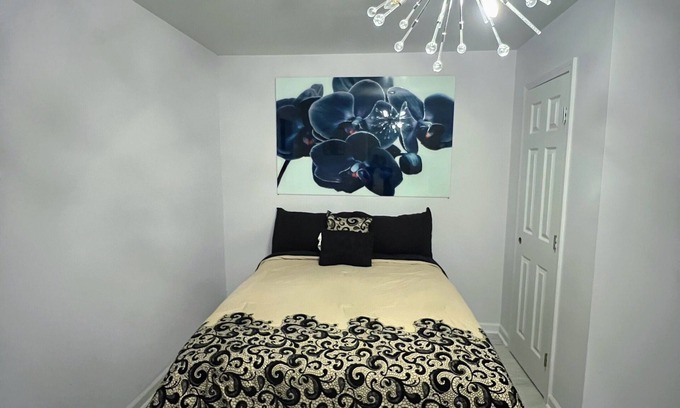 Harvey House | Welcoming 2-bedroom house in Harvey