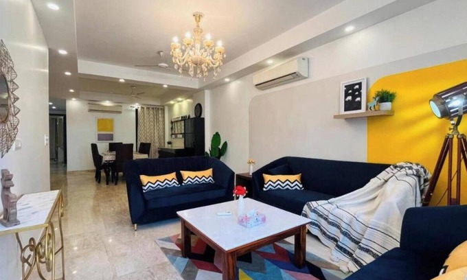 Greater Kailash Apartment | Welcoming 3-bedroom apartment with WiFi in vibrant New Delhi - Greater kailash