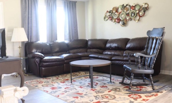 Rex House | Welcoming❤️ House w/ Wi-Fi + 3br2b